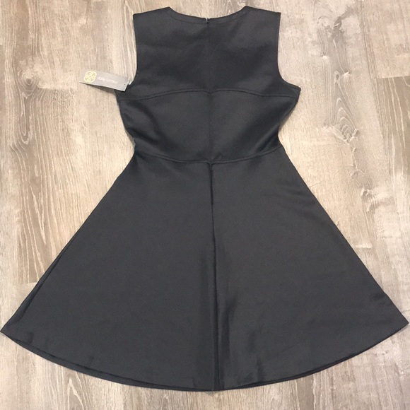 Daisy Fuentes dress. Black.  Size- Medium.    NWT! - Picture 7 of 8